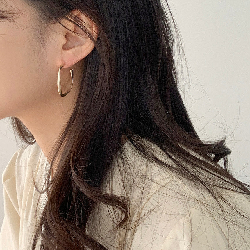 Matte Hoop Earring (Gold / Silver)