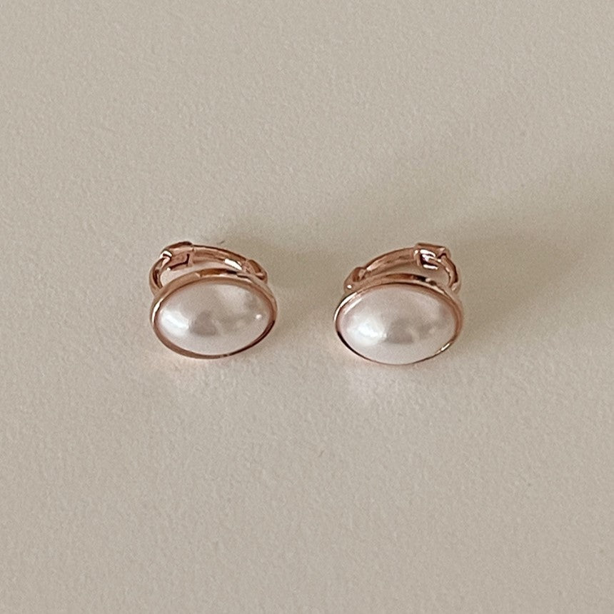 Pearl Oval  One-Touch Earring (Sterling Silver)