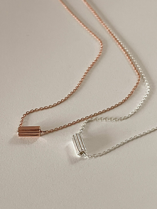 Small Sterling Silver Cylinder Point Necklace (Silver / Rose Gold)